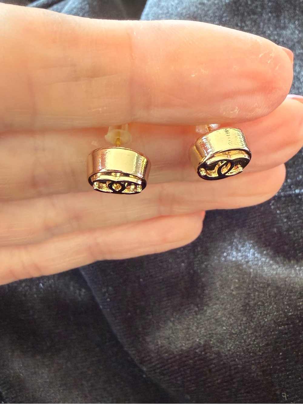 ChaneI Gold Double C Tiny Round Button Stud Earrings - Picture 3 of 8